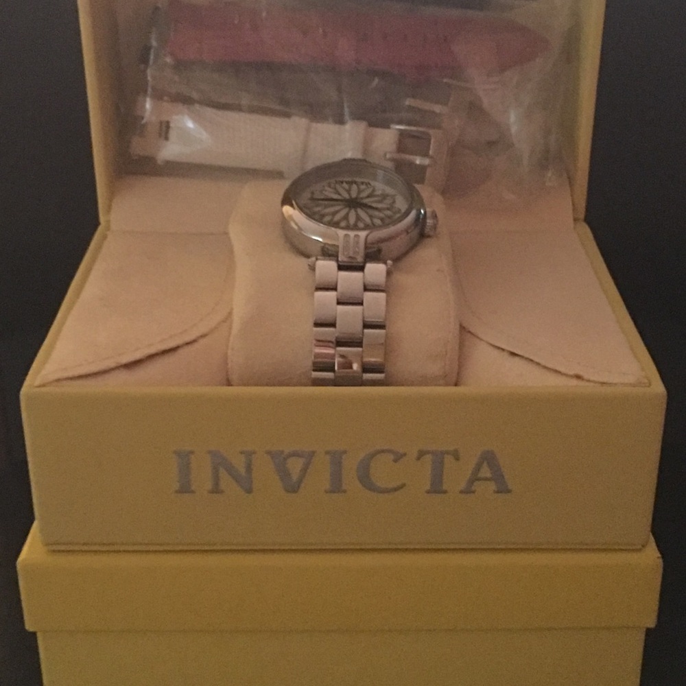 Invicta Women’s Lotus Infinity Bracelet Watch - Picture 2 of 7